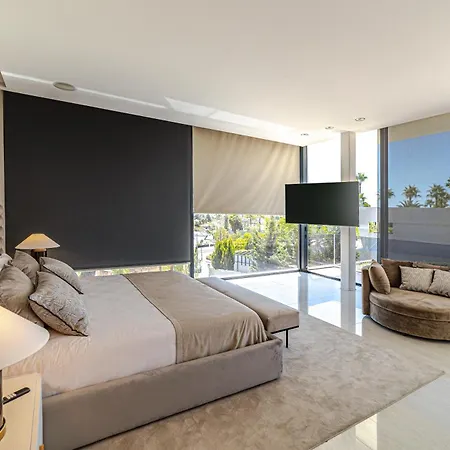 Luxury Close To The Golf Willa